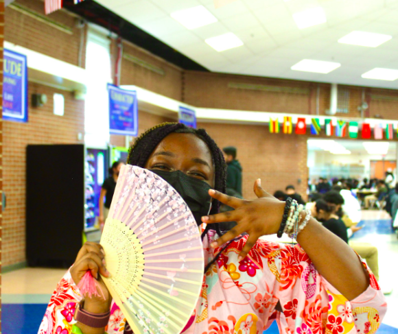 JNHS member and sophomore Debby Oloyede shows off her Japan Day Spirit.