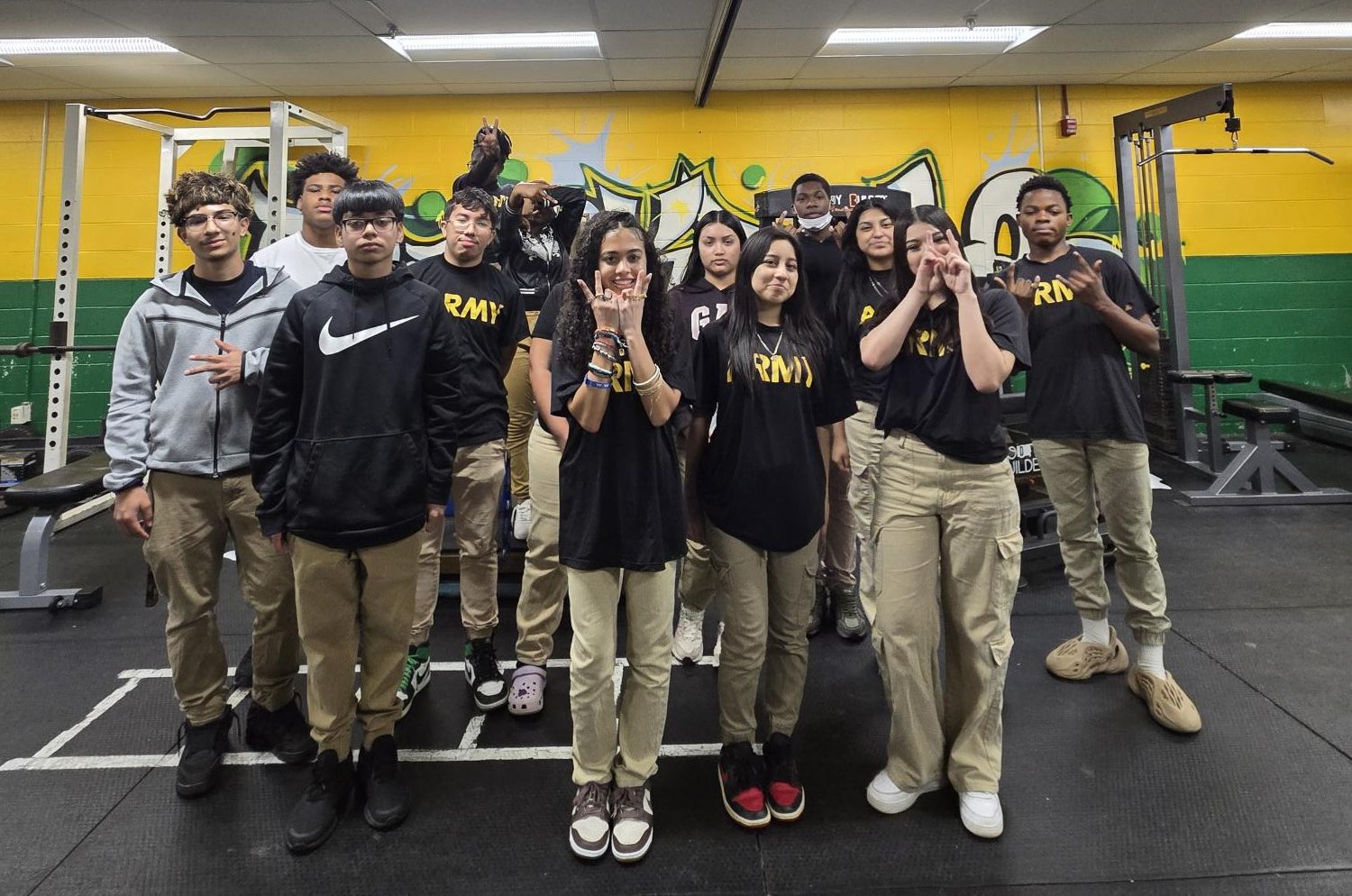 The 2B JROTC class participates in workouts. (photo by Arianna Fulcher).